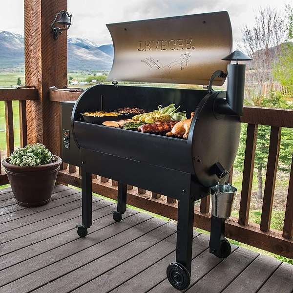 Traeger Grills TFB65LZBC Texas Elite 34 Wood Pellet Grill and Smoker